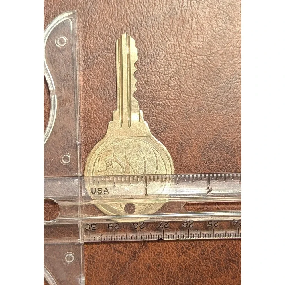Vintage‎ MGM Grand Hotel Casino Lion Las Vegas Room Key Room 733 Rare Collector